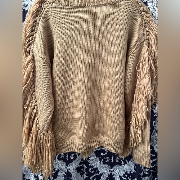 Brown Fringe sweater - Picture 6 of 6